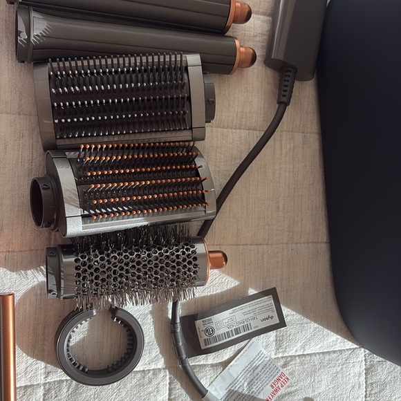 Dyson Hair Airwrap Coanda - Picture 4 of 6